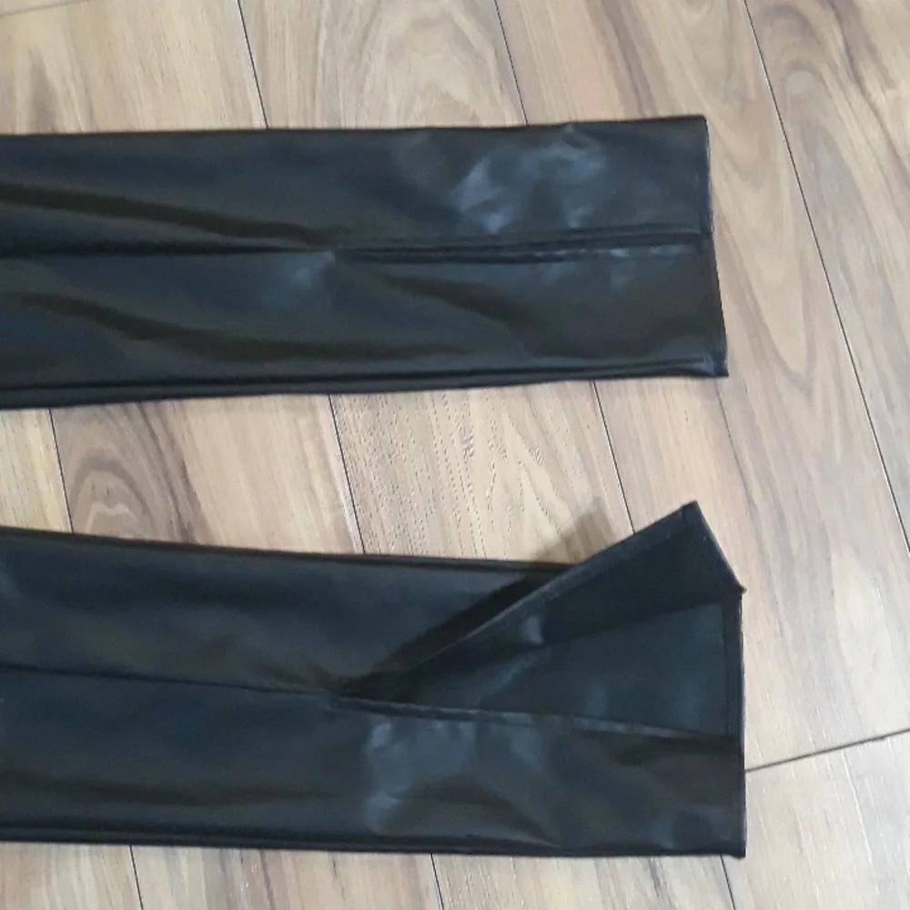 Entro Faux Leather Split cuff pants